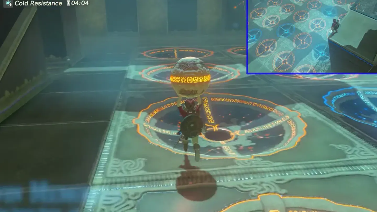 Link carrying a ball overhead onto a glowing ring