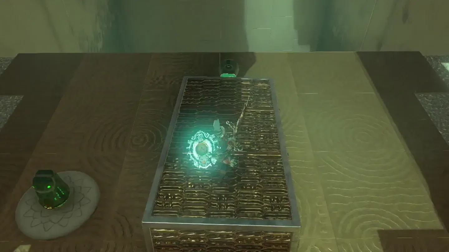 Link climbing the upright structure to the ledge