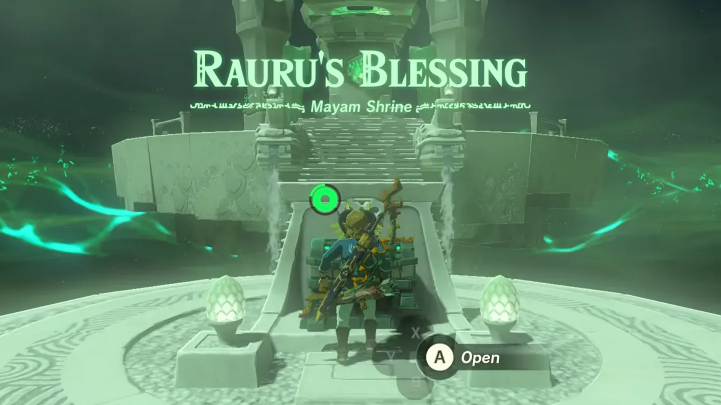 Link at the chest inside the shrine
