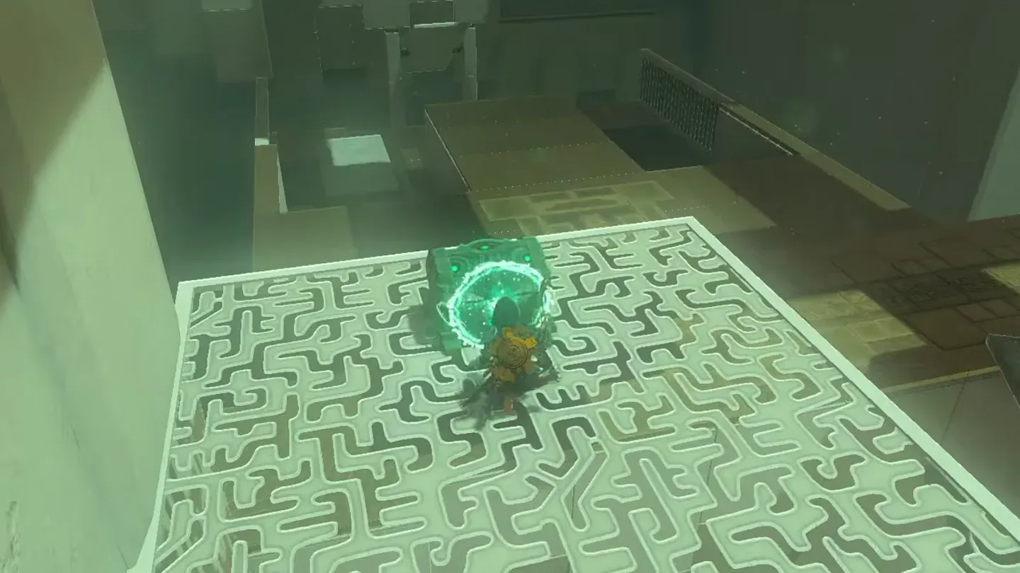 Link opening the chest on the upper platform
