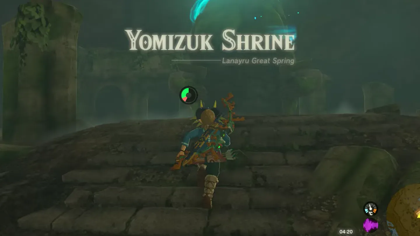 Link at the entrance of Yomizuk Shrine with its name on screen