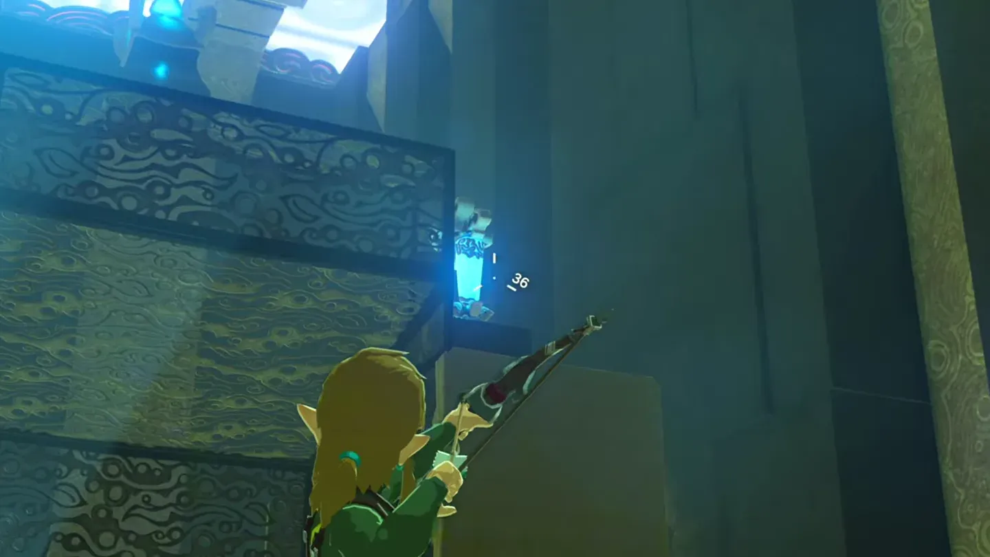 Link shooting the crystal again from the entrance side