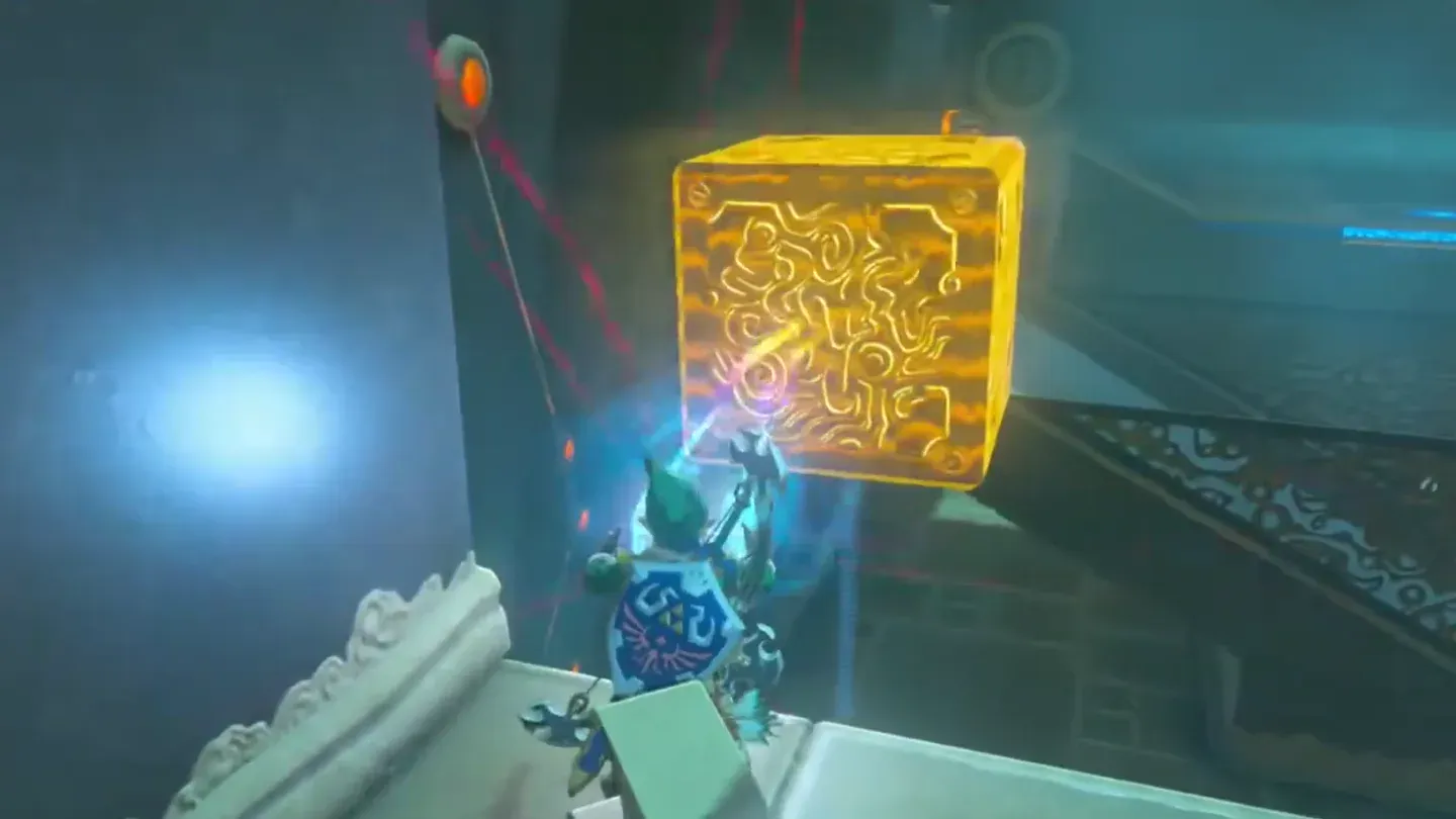 Link carrying the loose metal cube with Magnesis