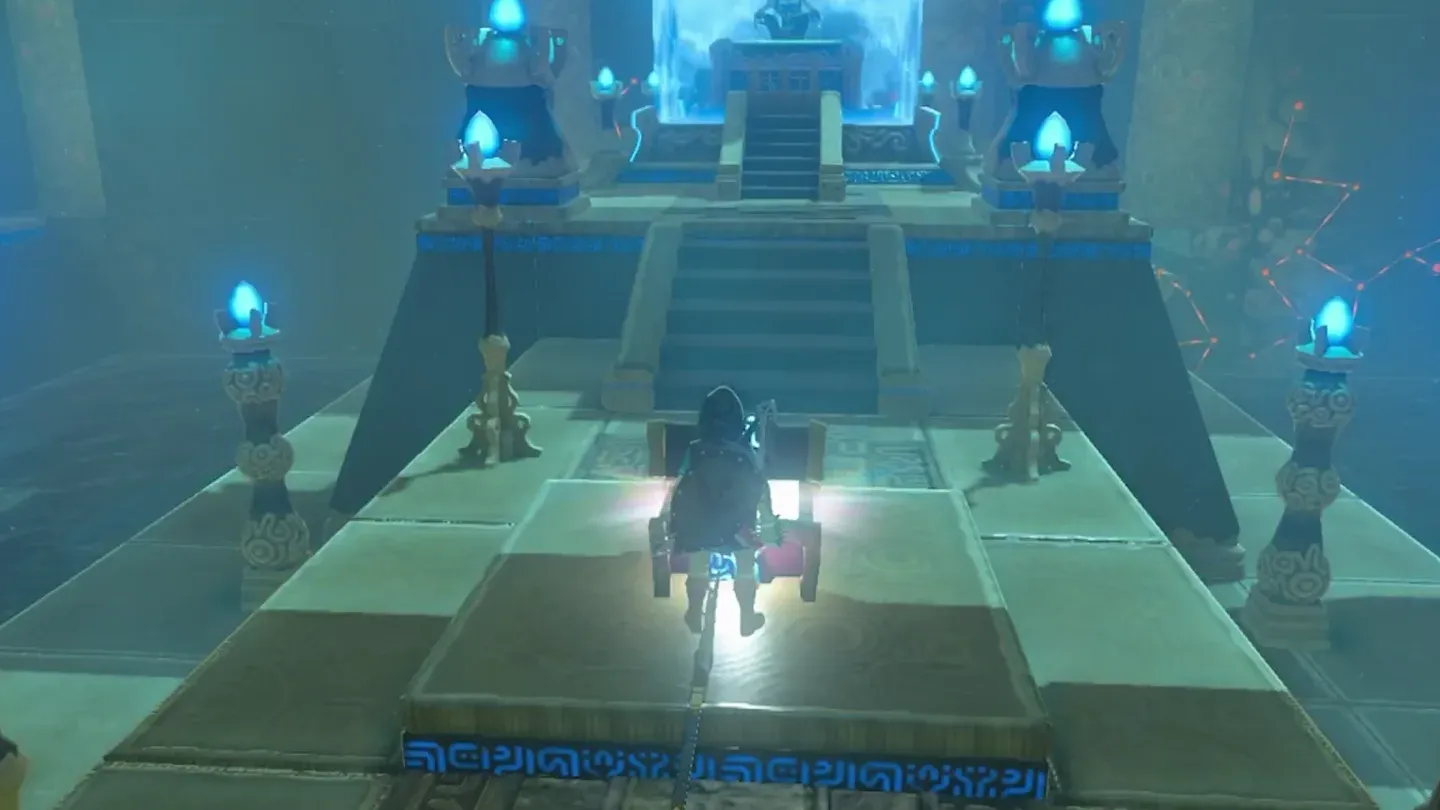 Link opening the treasure chest on the path