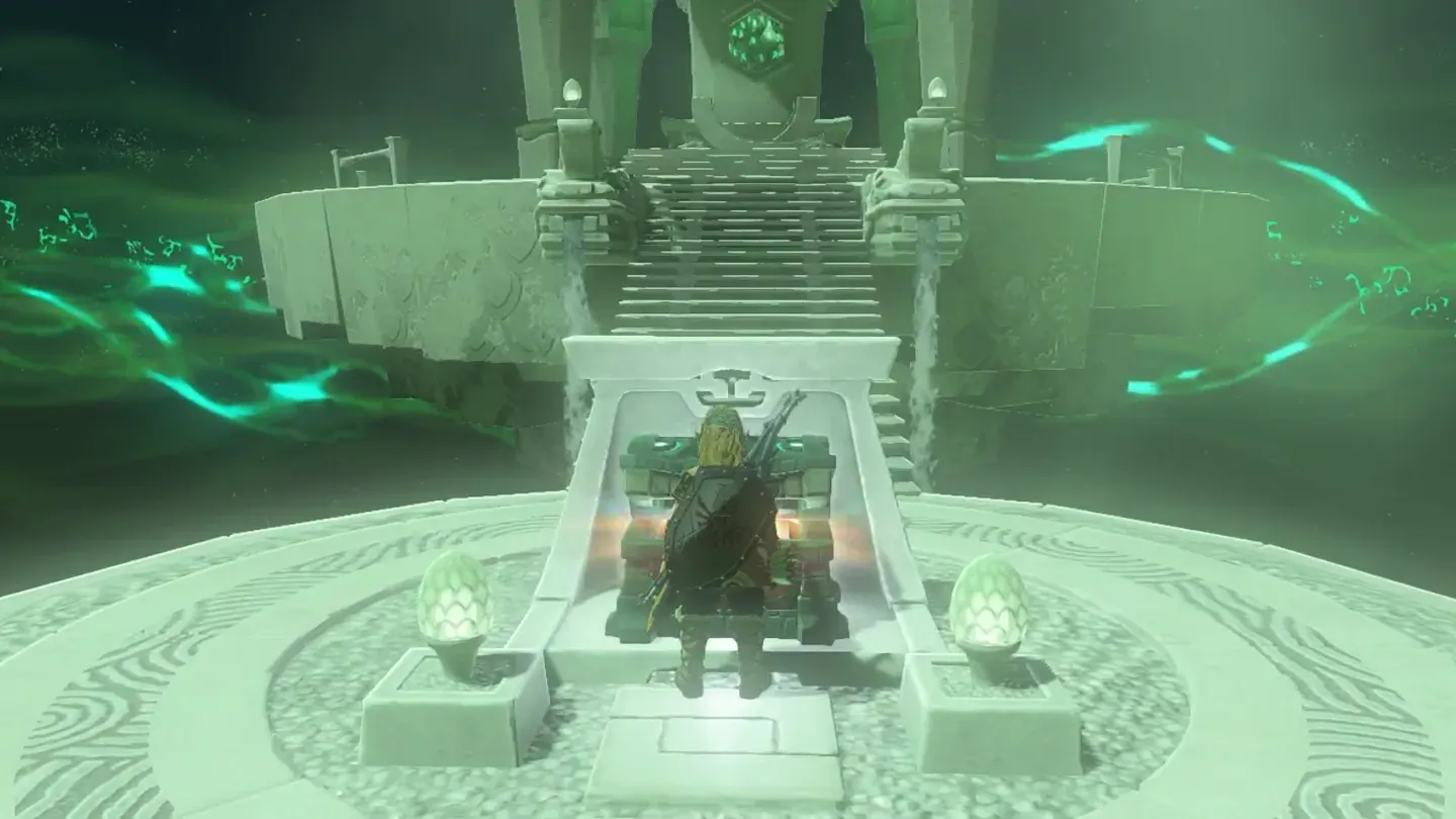 Link opening the chest inside the shrine