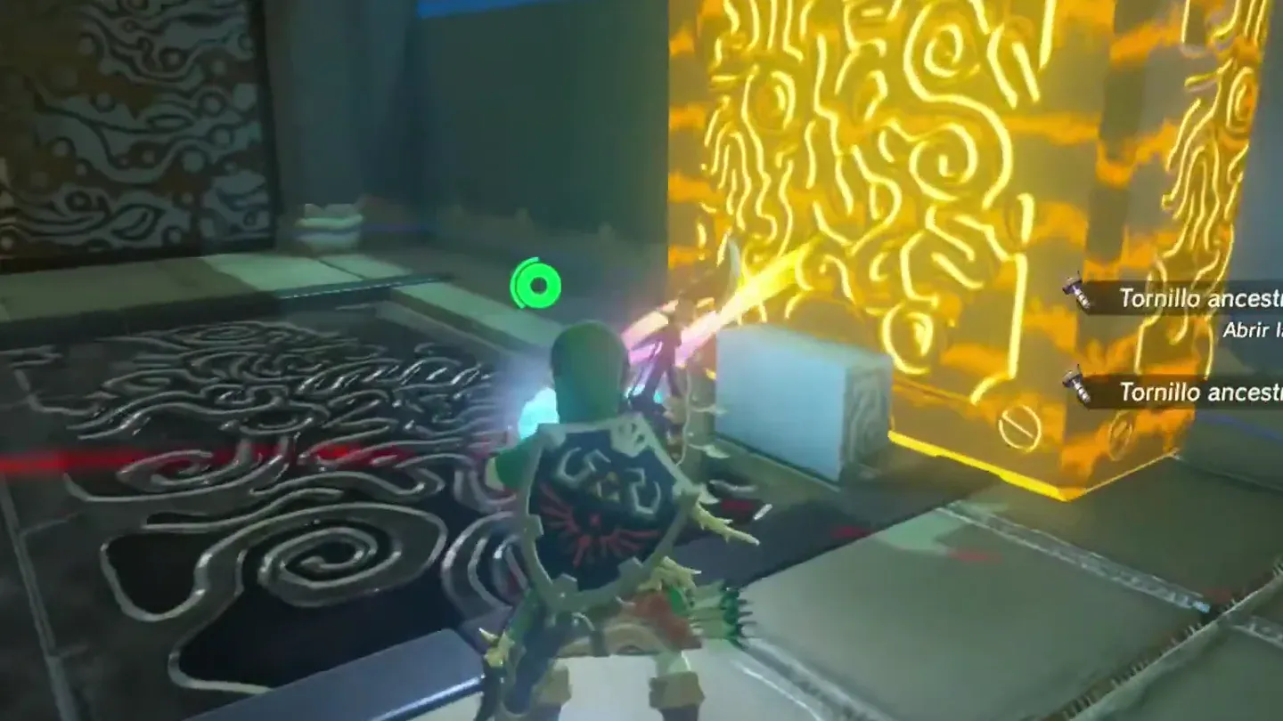 The big metal cube in the wall glowing as Link moves it