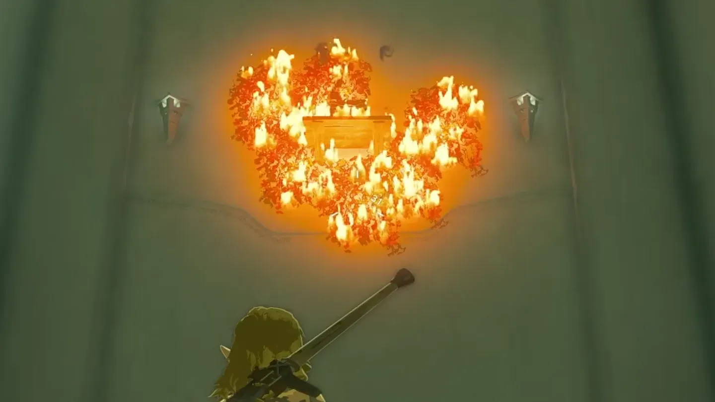 The leaves on the shelf burning with a chest inside