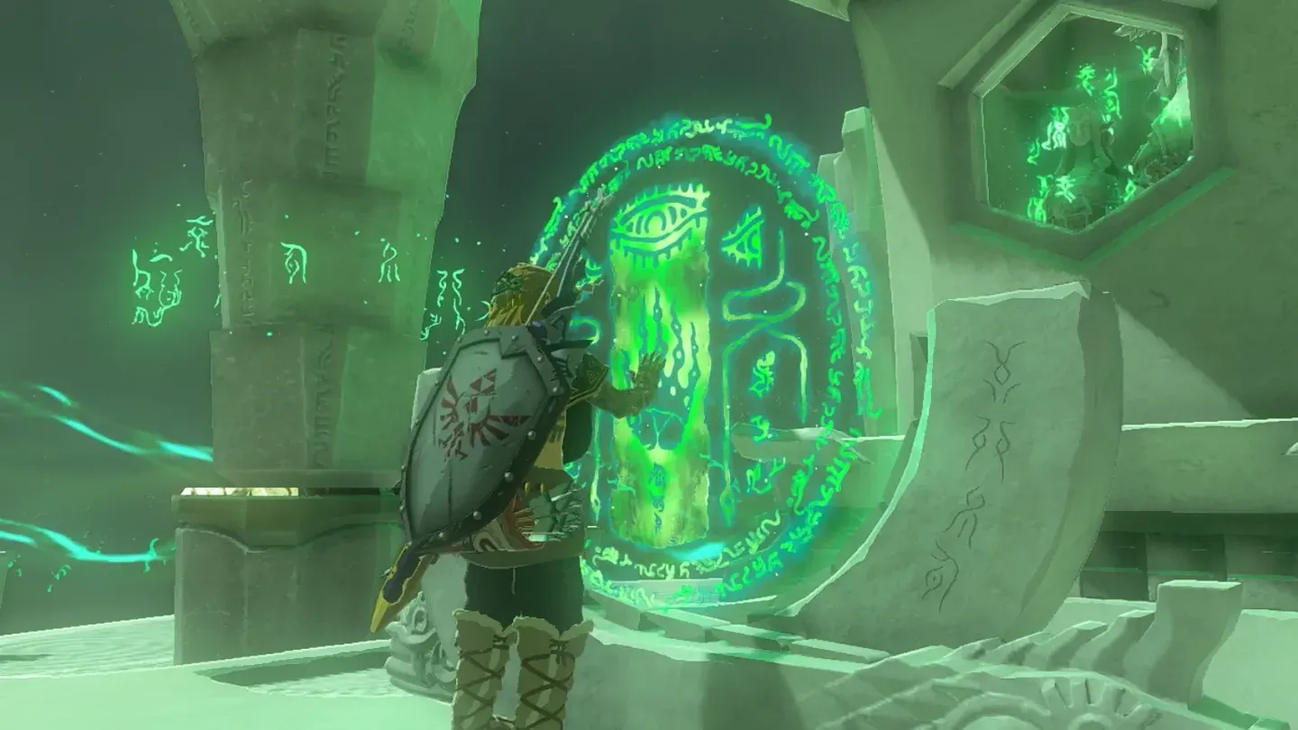 Link touching the glowing altar
