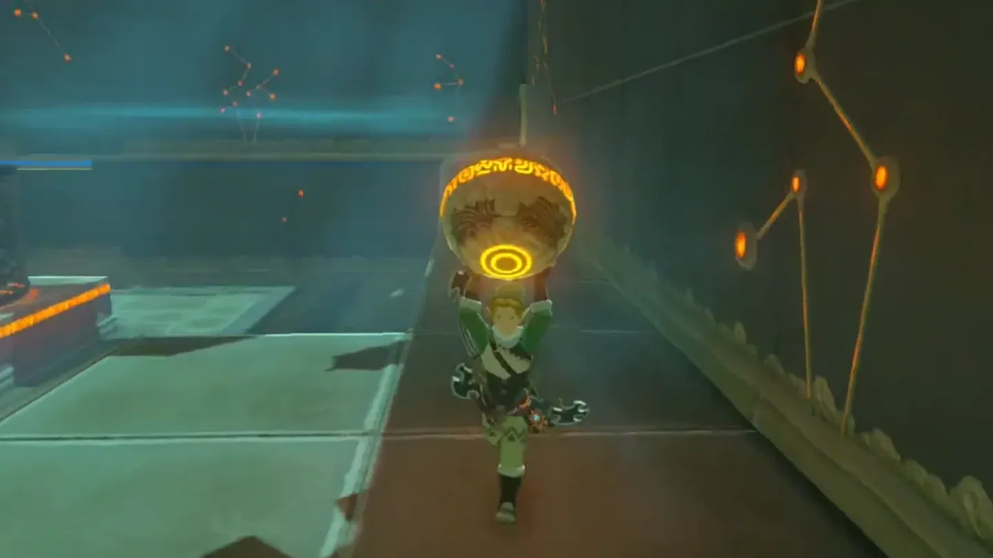 Link carrying the Ancient Orb up to the top of the ramp