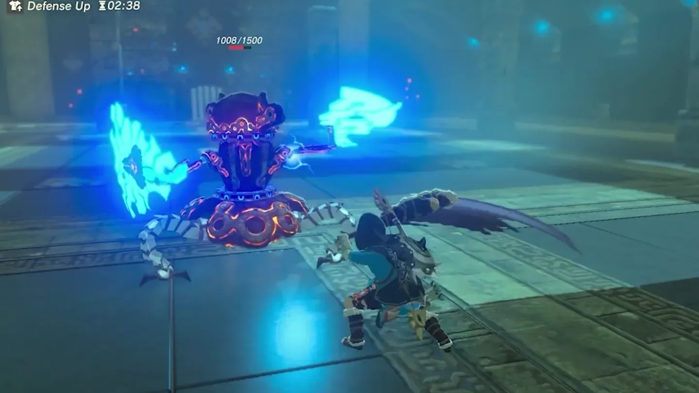 A Guardian Scout III holding two glowing blue axes; the HP readout above it shows 1008/1500