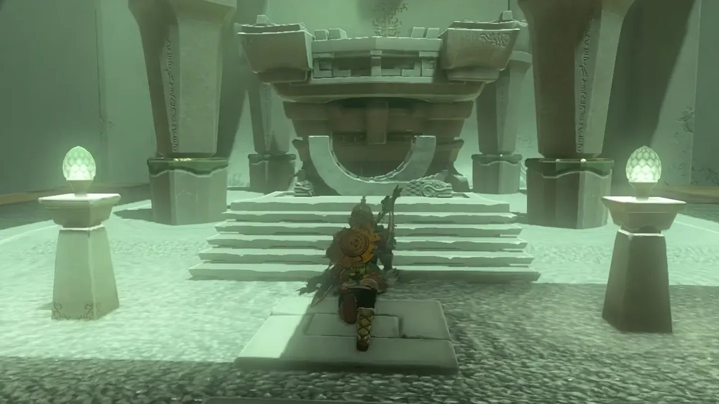 Link walking up the steps to the altar