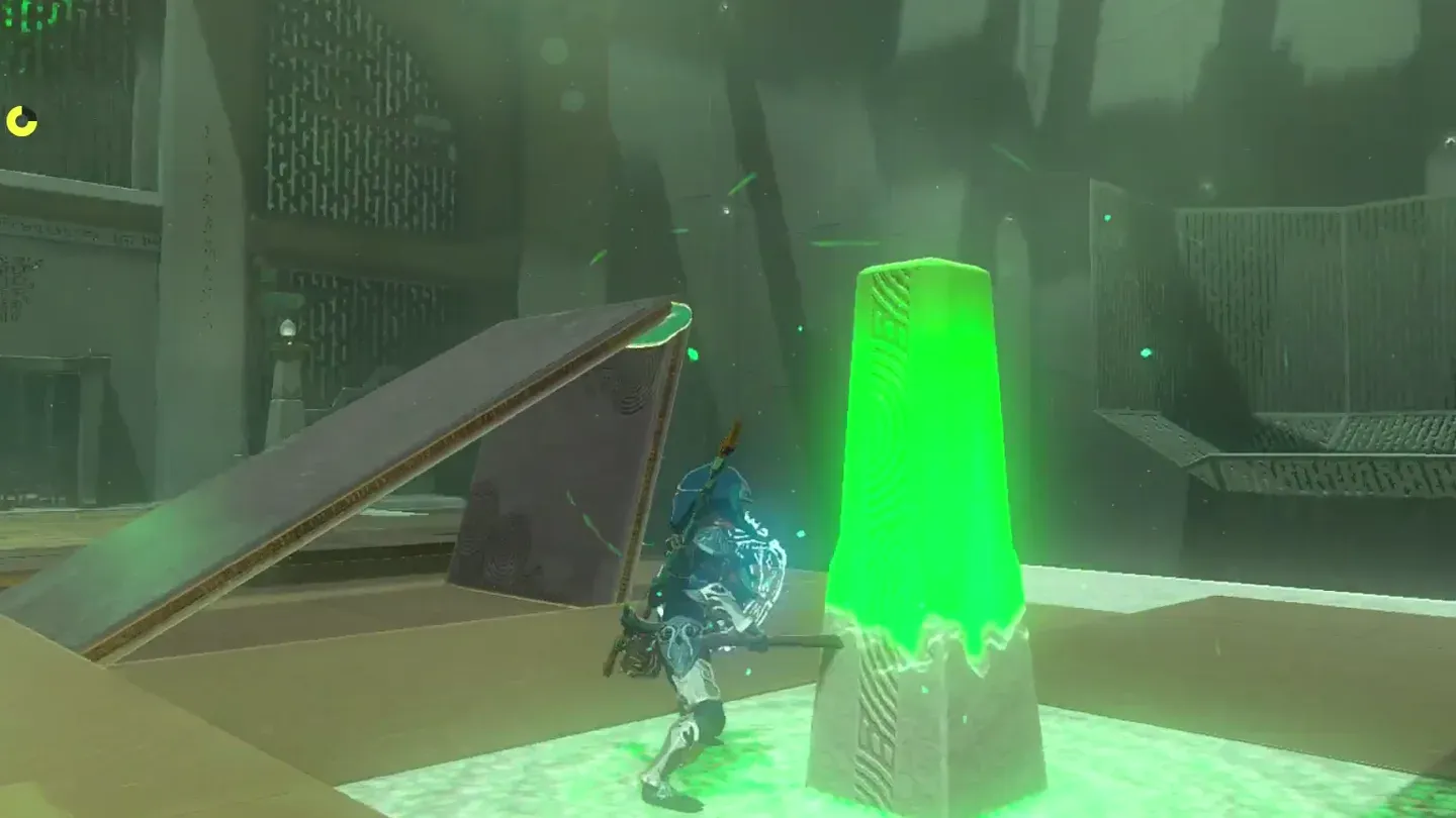 Link at the green switch pillar with the steep ramp behind