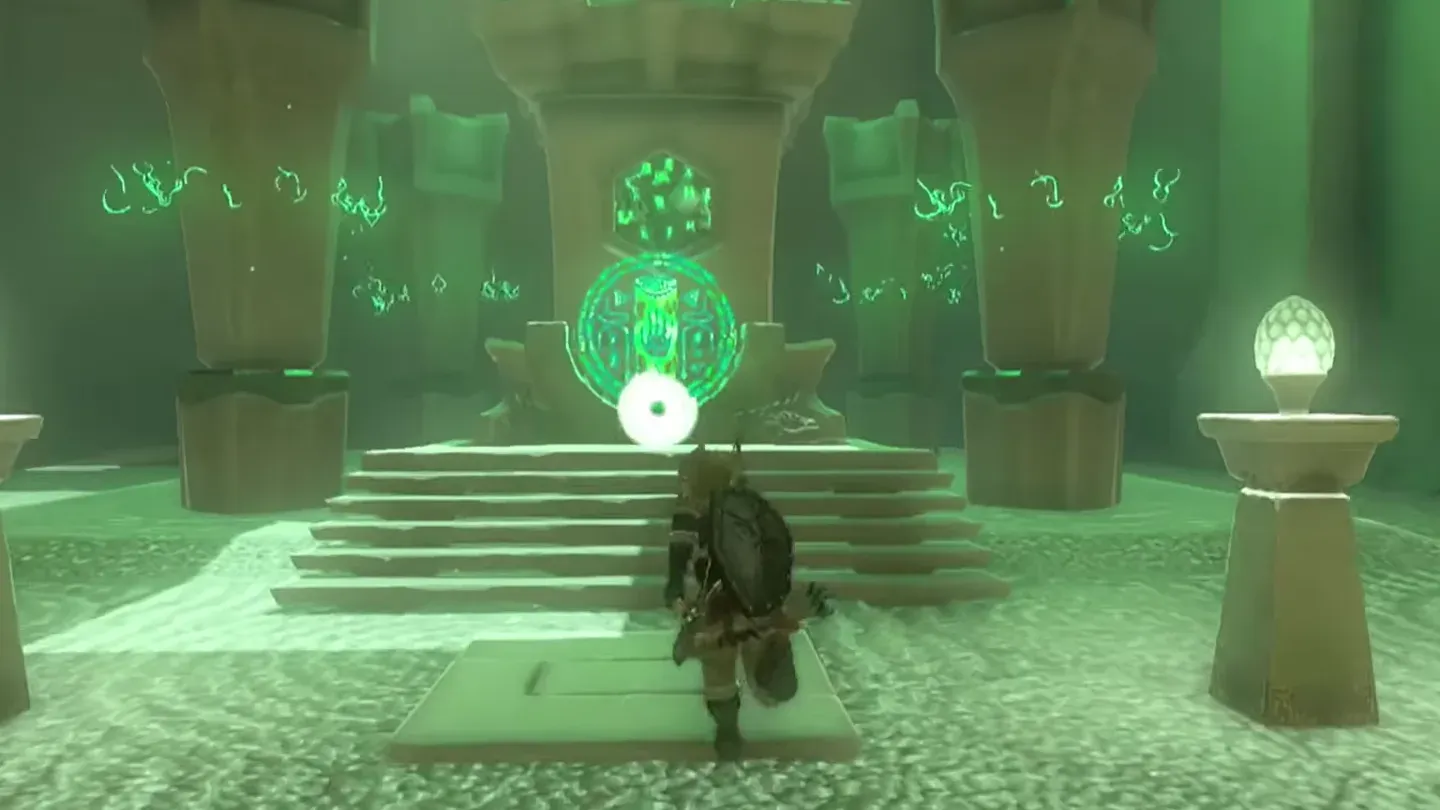 Link walking up to the altar