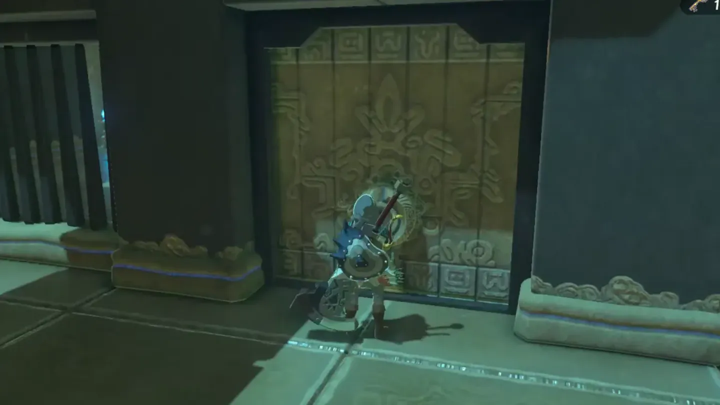 Link at the locked door beside the first ramp