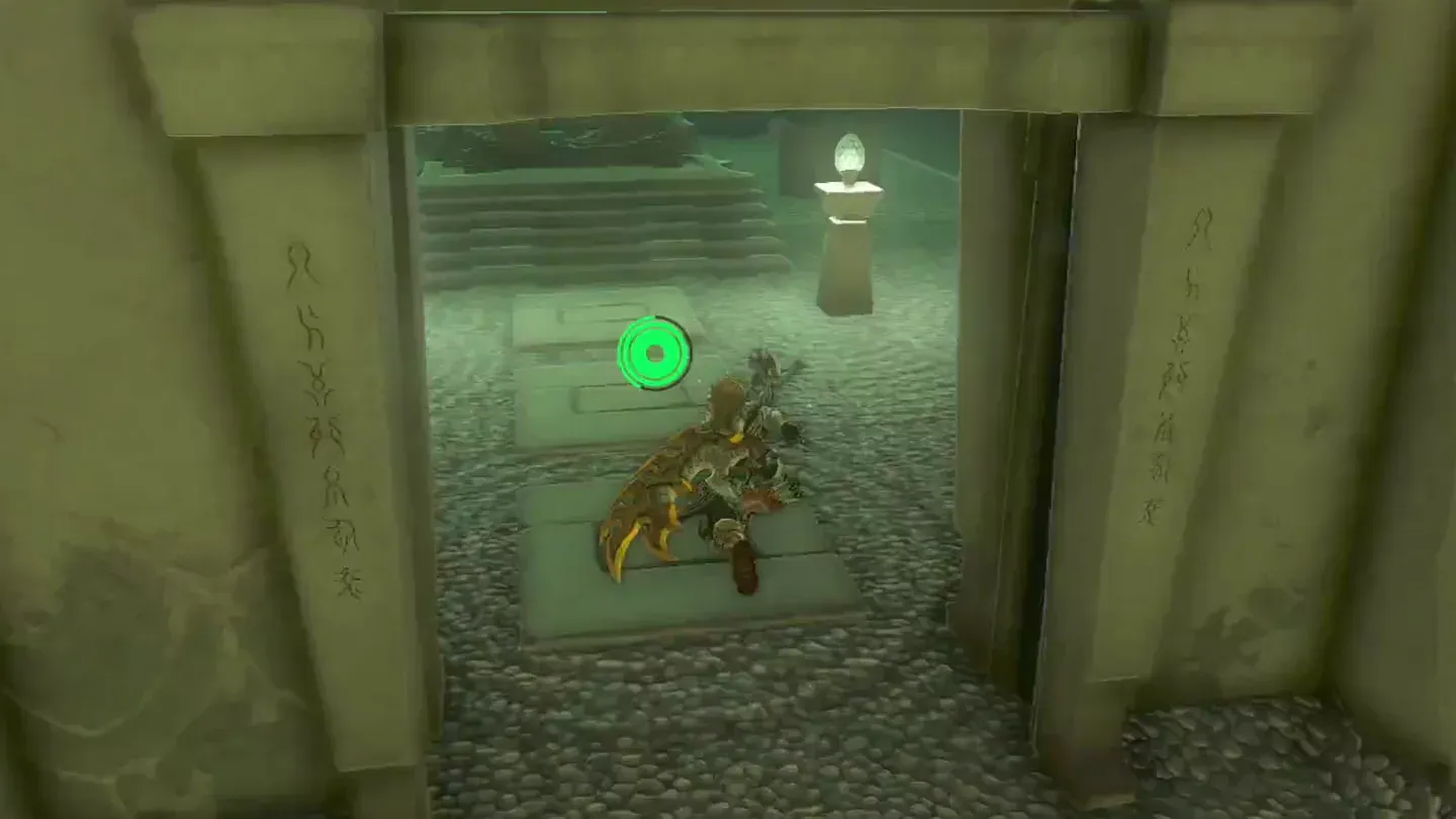 Link walking through the opened gate to the altar