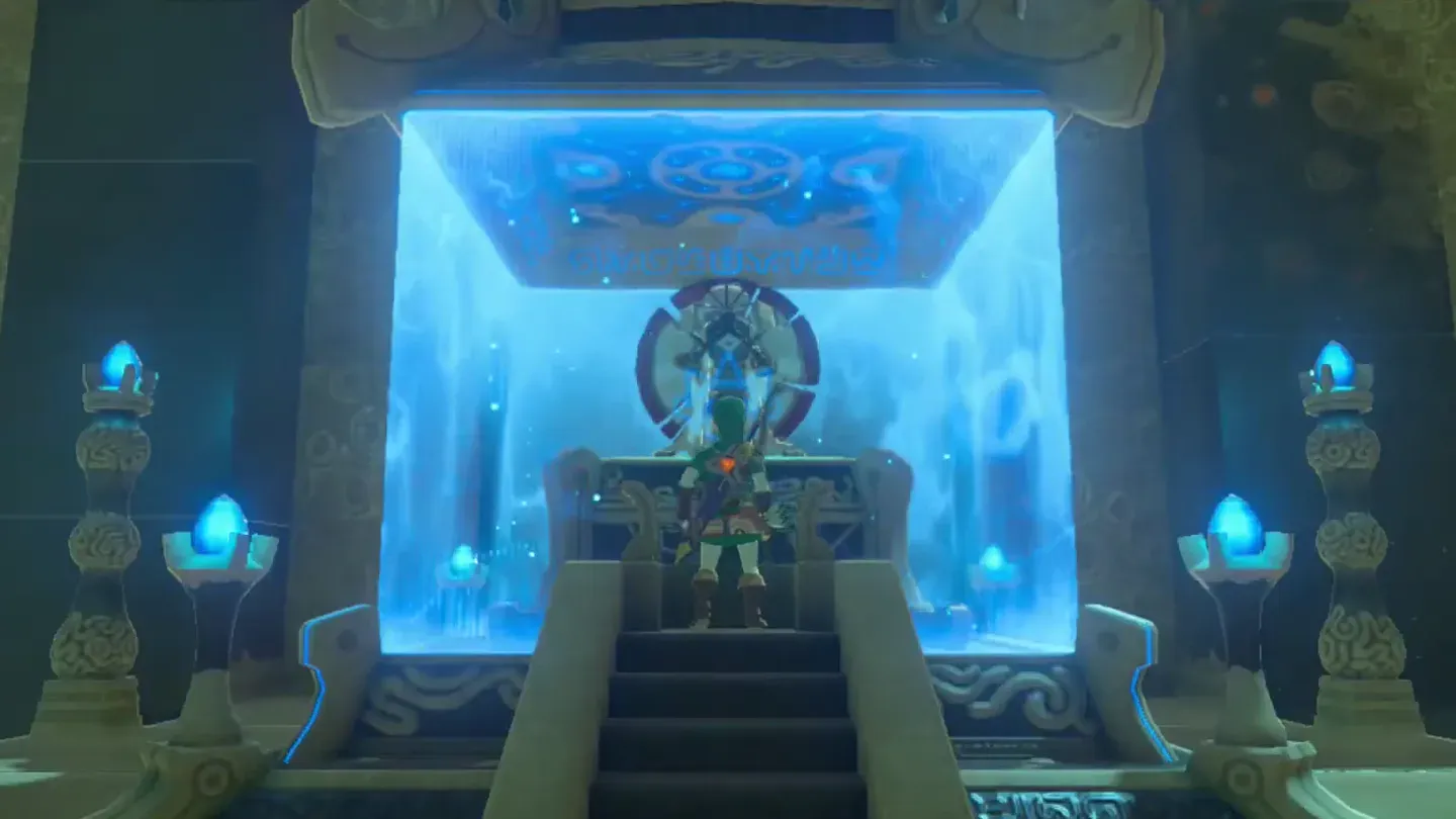 Link at the altar in front of the monk